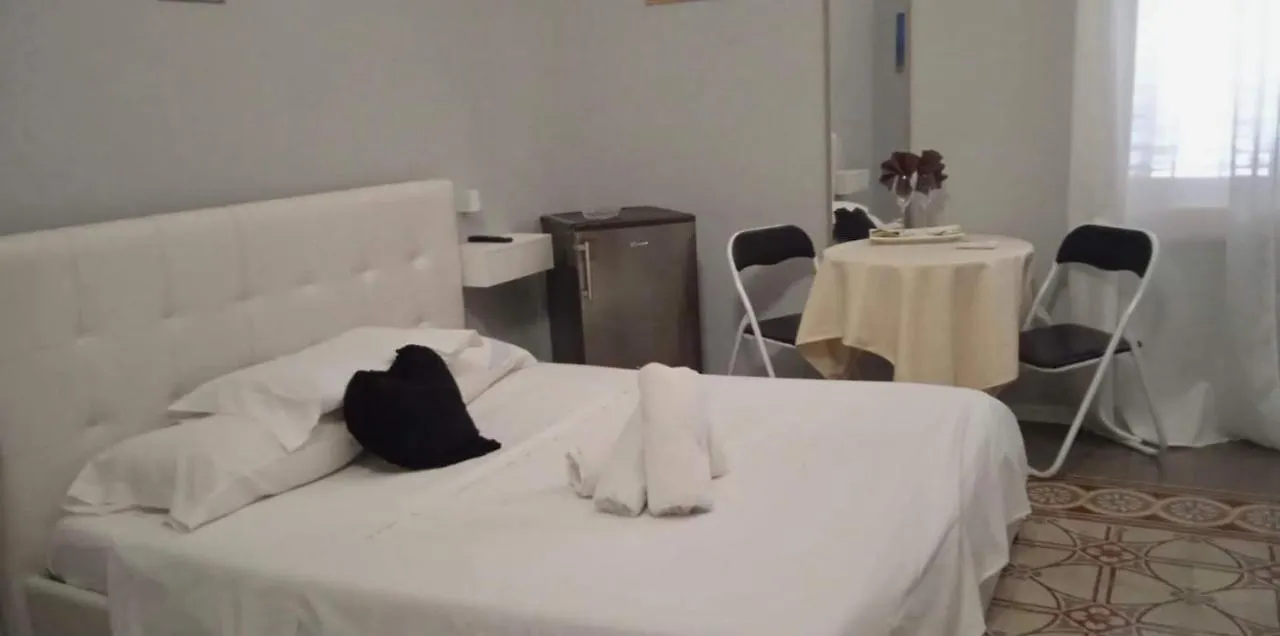 Vida Rooms Luxury パレルモ ゲストハウス